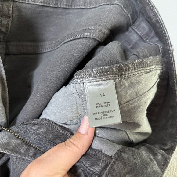 Women's Gray Wide Leg Jeans NWOT Size 14 - Picture 7 of 7